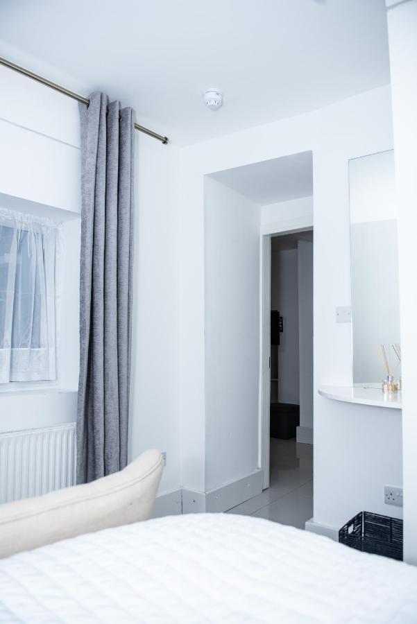 1B Apartment, 30 Mins To Oxford Street Londyn Zewnętrze zdjęcie