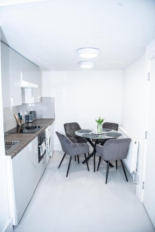 1B Apartment, 30 Mins To Oxford Street Londyn Zewnętrze zdjęcie