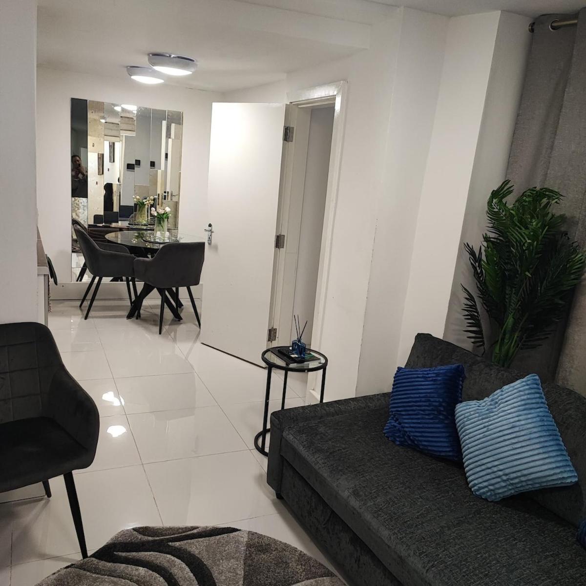 1B Apartment, 30 Mins To Oxford Street Londyn Zewnętrze zdjęcie